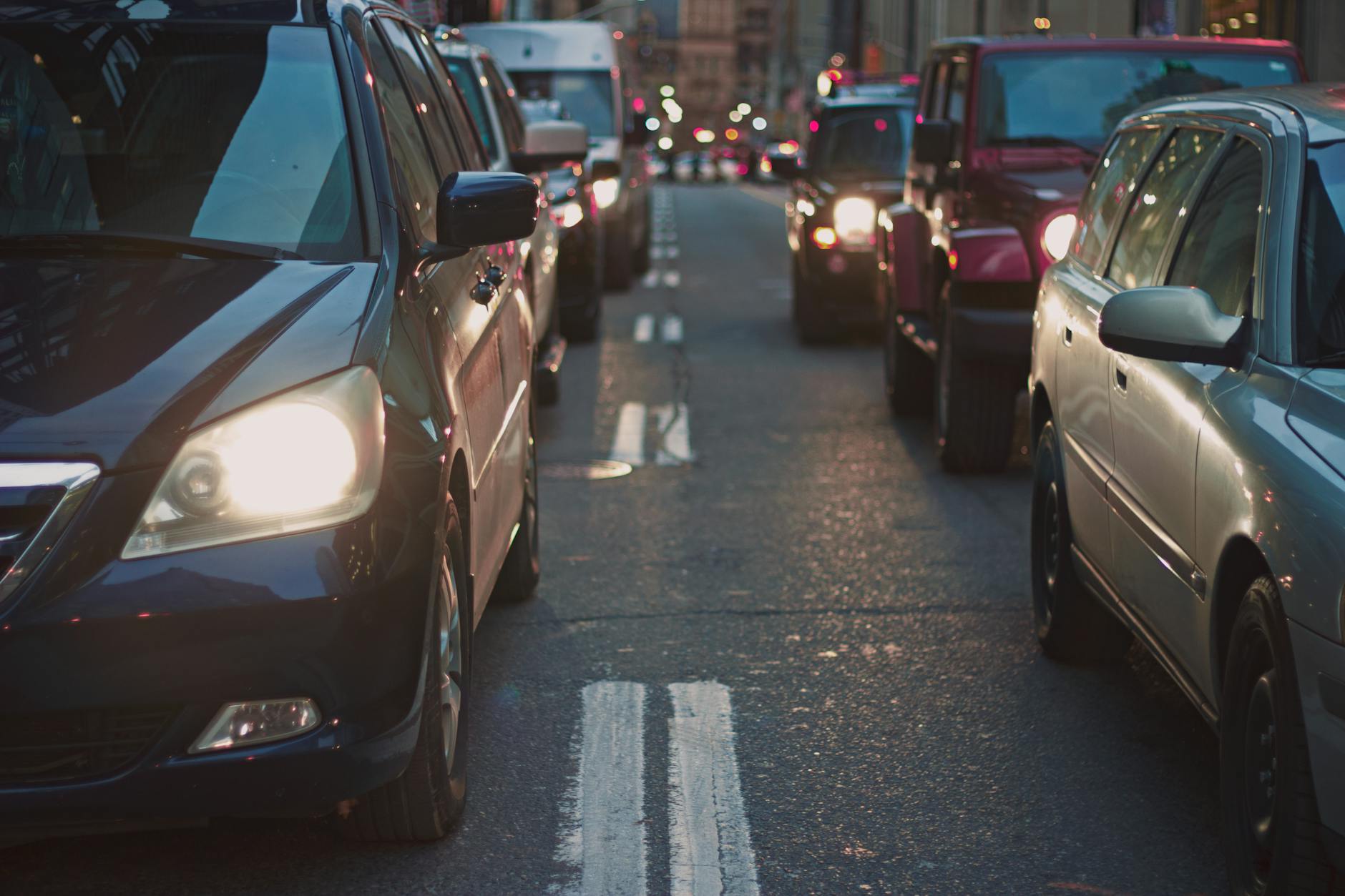 Trading Long Commutes for a Laptop & Coffee – Why I Chose Remote High-Ticket Sales